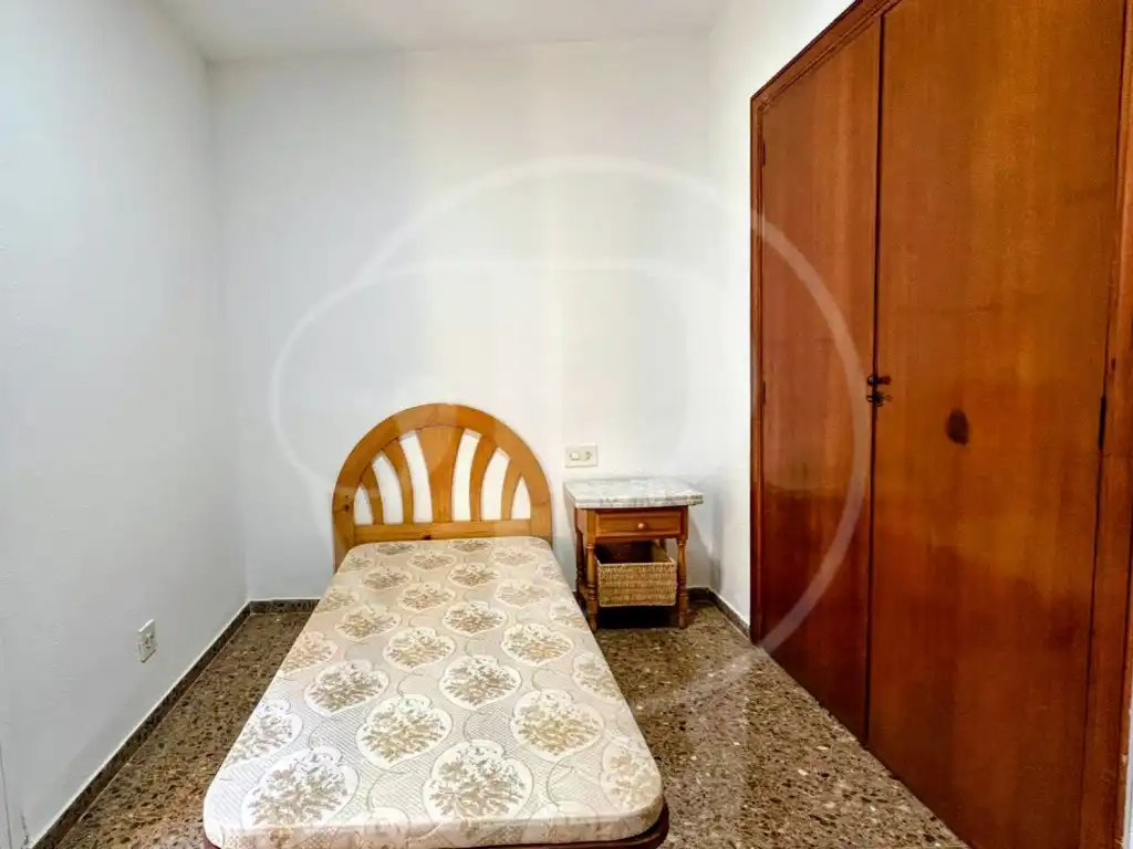 Dormitori de Apartament en venda en Torrent amb Aire condicionat i Balcó