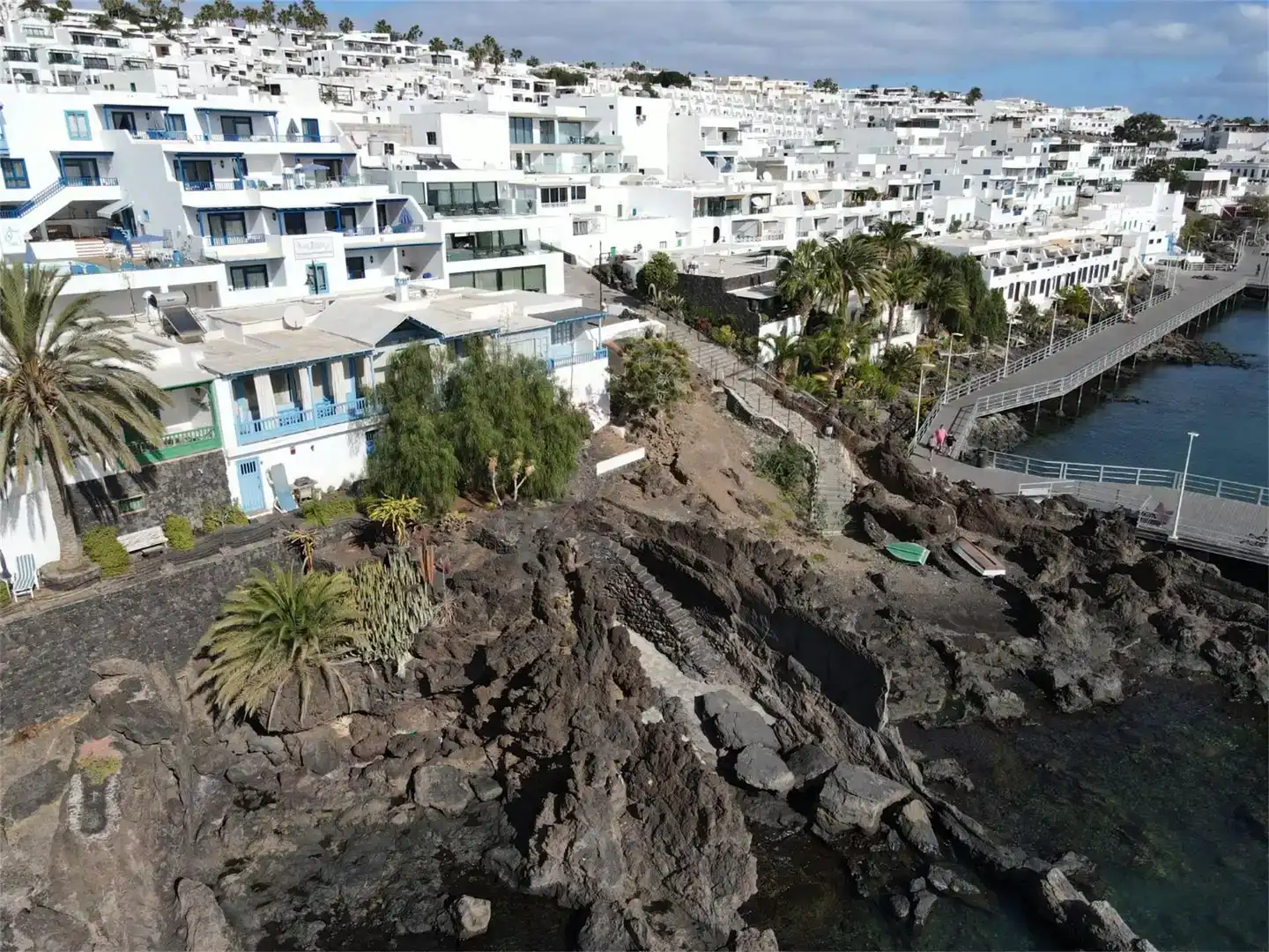 Vista exterior de Casa adosada en venda en Tías amb Aire condicionat i Balcó