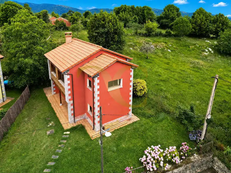 Villa con giardino in vendita a Bones, imagen 5