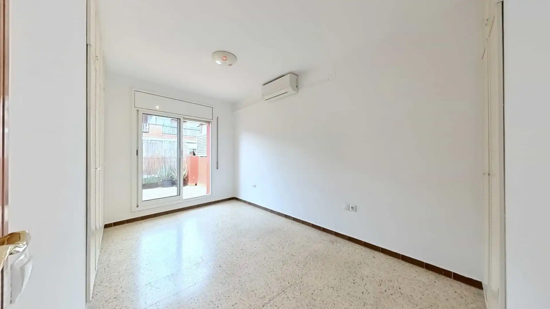 Vista exterior de Ático en venta en Barcelona con Aire acondicionado, Terraza y Balcón