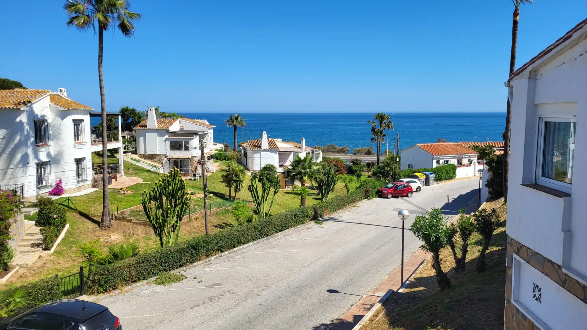 Vista exterior de Casa adosada en venda en Mijas amb Aire condicionat, Calefacció i Terrassa