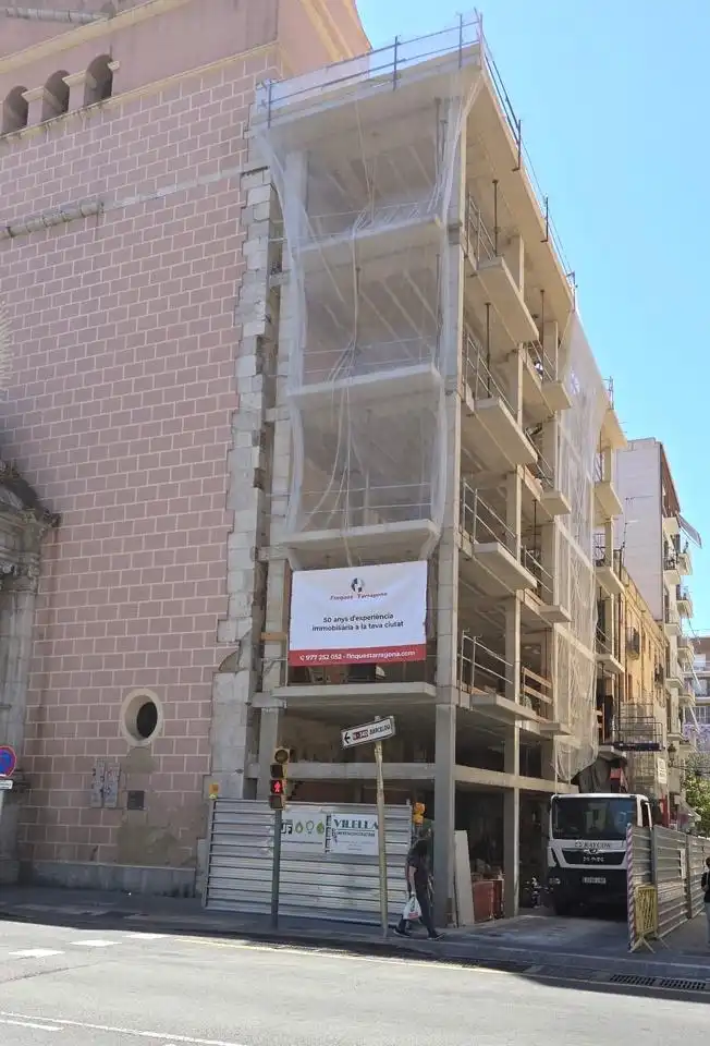 Vista exterior de Piso en venta en Tarragona con Aire acondicionado y Balcón