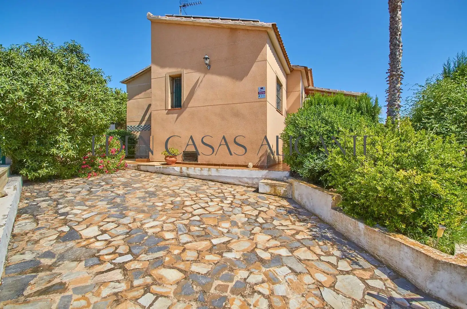 Vista exterior de Casa o chalet en venta en Busot con Aire acondicionado, Calefacción y Jardín privado