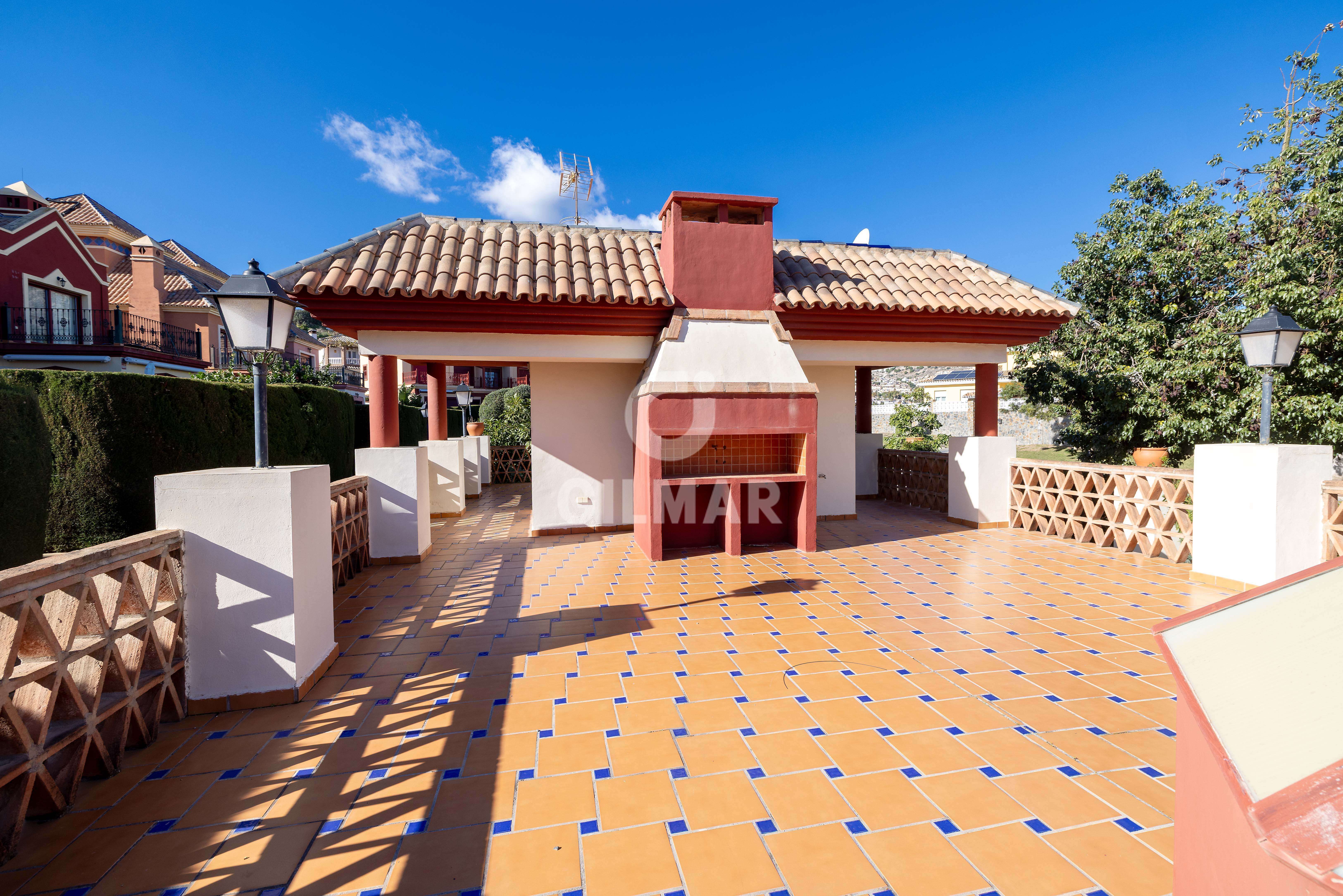 Casa adosada en venta en Cortijo Torrequebrada, Torrequebrada