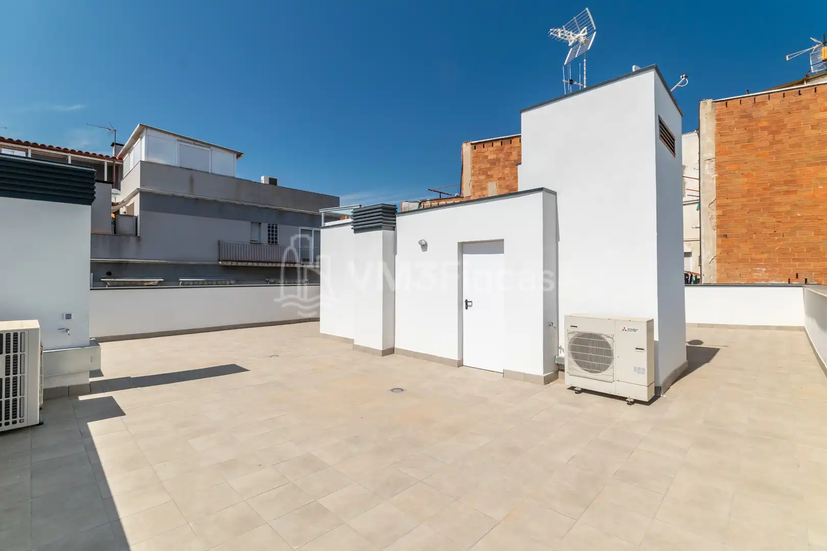 Terraza de Ático de alquiler en Santa Coloma de Gramenet con Aire acondicionado, Calefacción y Terraza