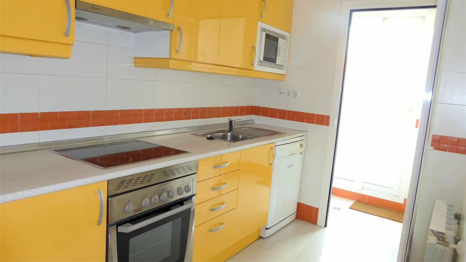 Kitchen of Flat to rent in Pozuelo de Alarcón  with Air Conditioner and Heating