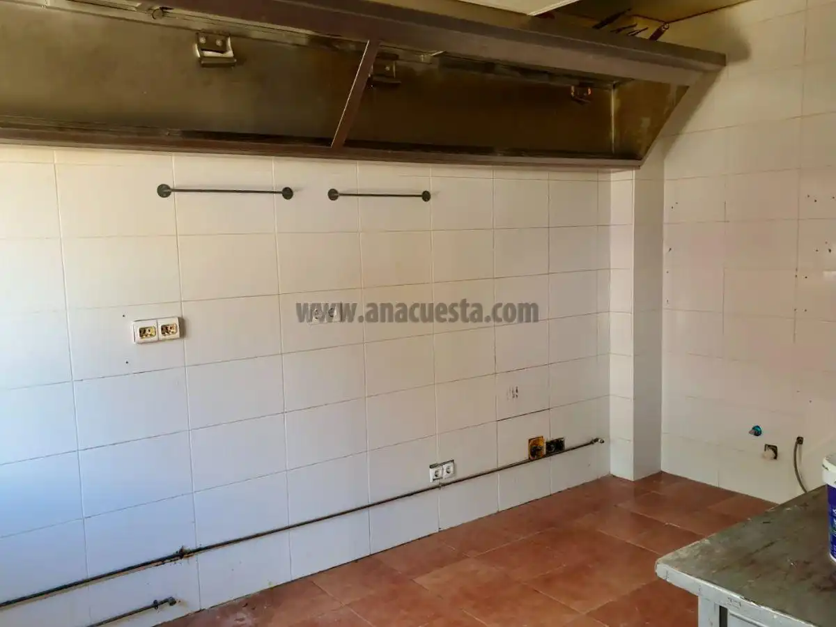 Geschaftsraum zum Verkauf in Estepona, Málaga