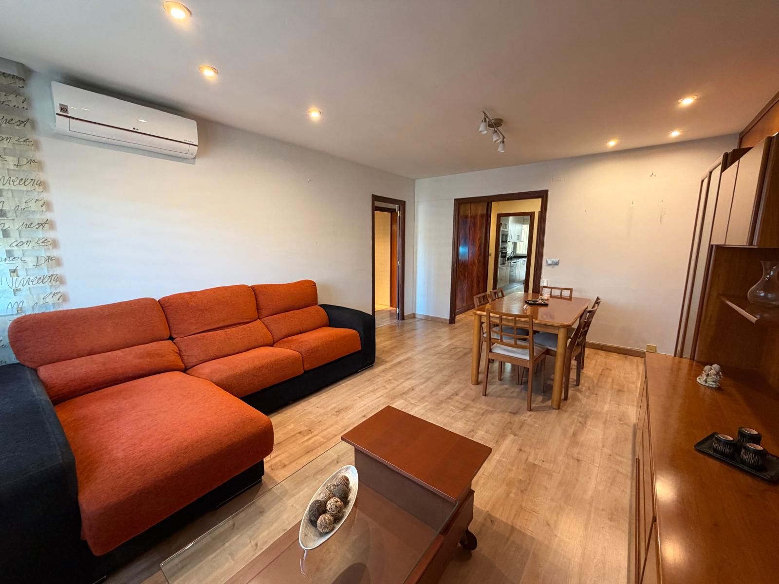 Living room of Flat for sale in  Lleida Capital  with Air Conditioner, Heating and Parquet flooring