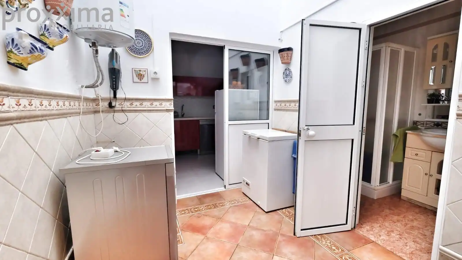 Cuina de Casa o xalet en venda en Sevilla amb Aire condicionat, Terrassa i Traster