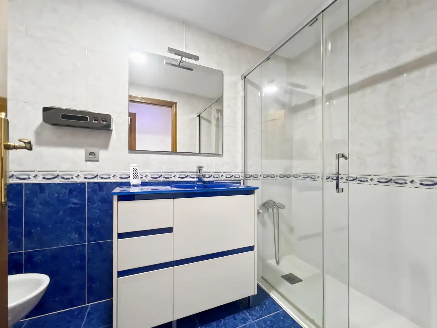 Baño de Piso de alquiler en Castellón de la Plana / Castelló de la Plana con Aire acondicionado, Amueblado y Balcón