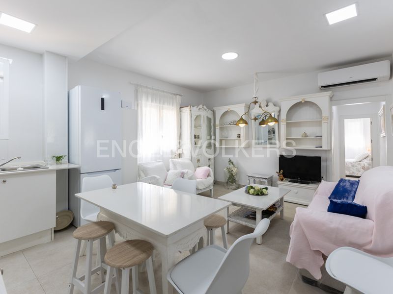 Sala d'estar de Apartament de lloguer en  Valencia Capital amb Calefacció