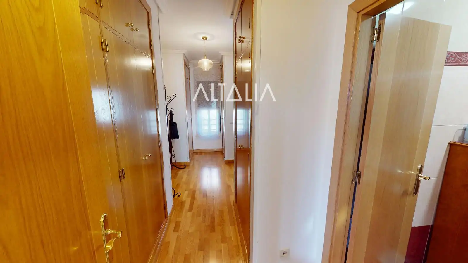 Casa adosada en venta en Cuenca con Calefacción, Piscina y Piscina comunitaria