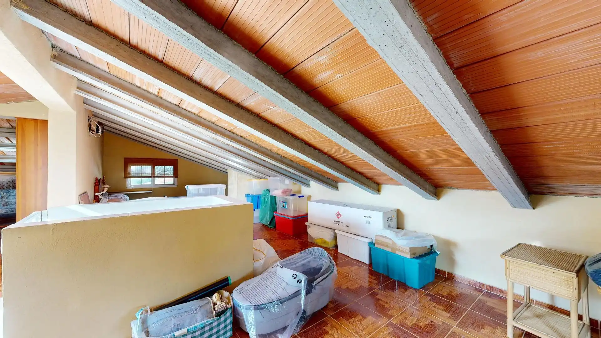 Houses for sale in Montserrat  with Terrace, Storage room and Swimming Pool