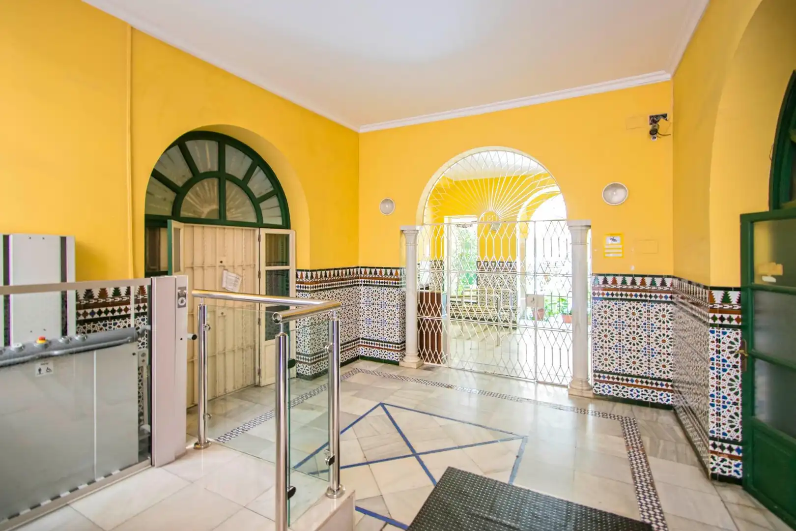 Flat for sale in Sevilla  with Balcony