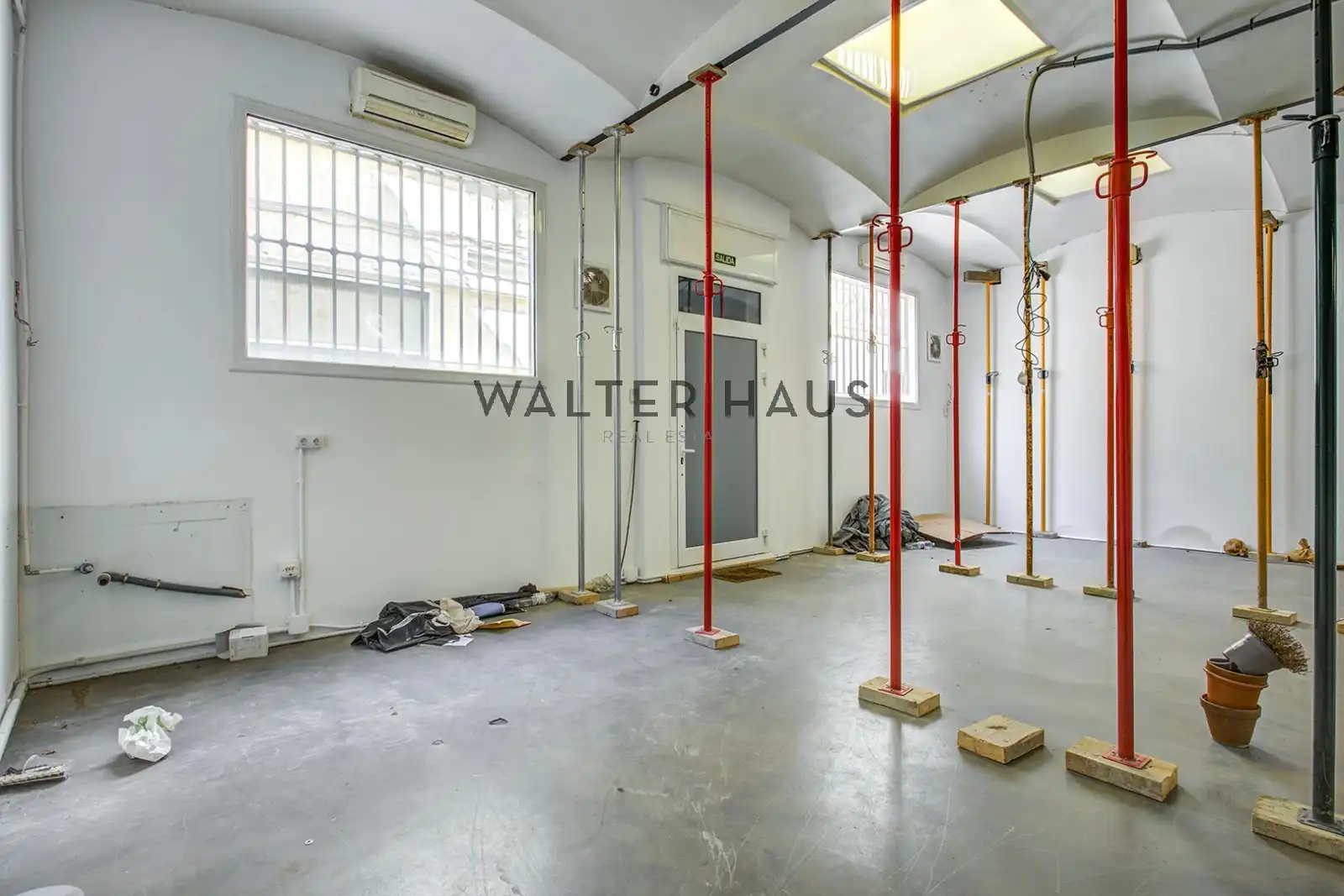 Commercial properties for rent in Barcelona  with Air Conditioner