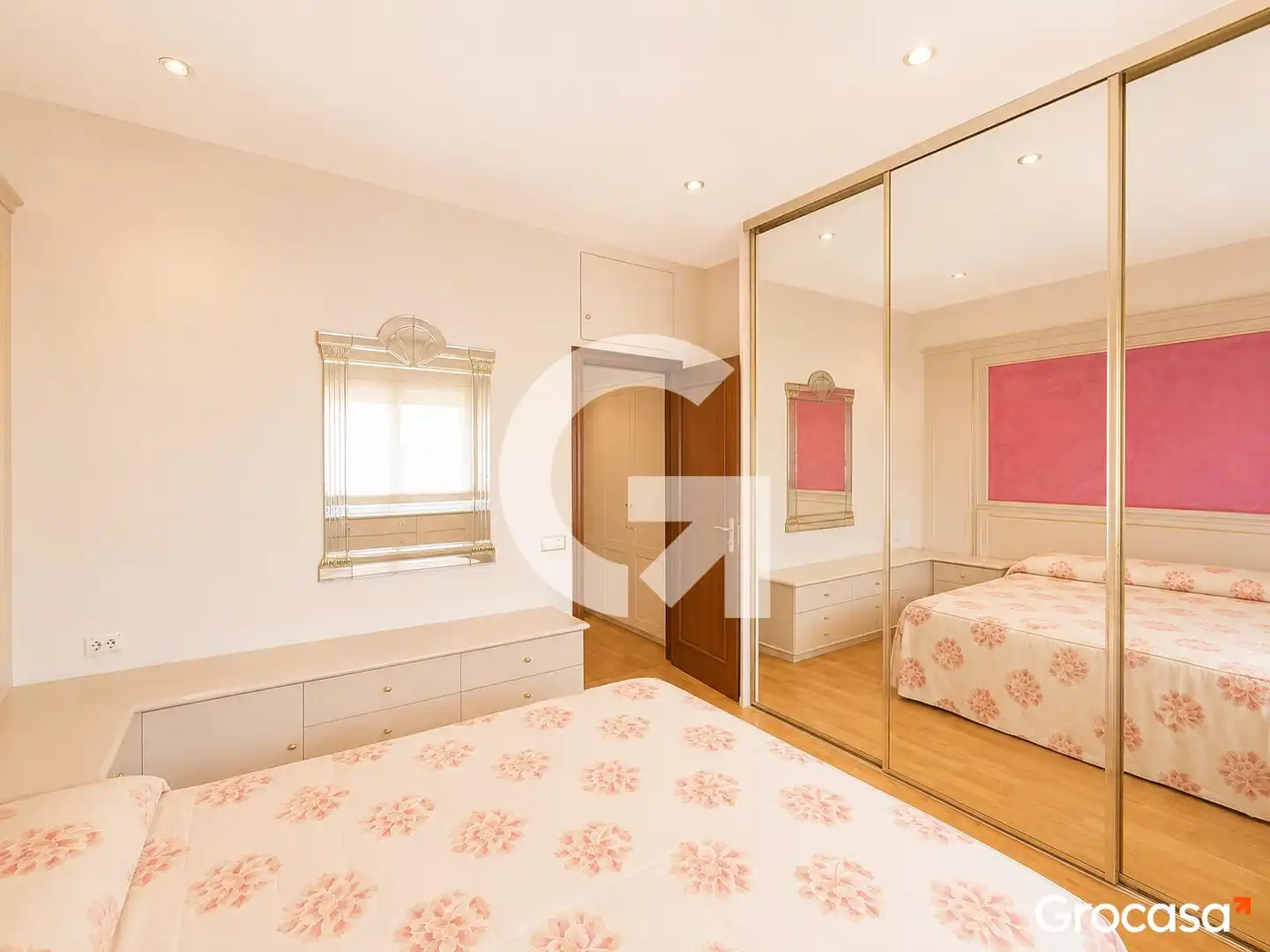 Bedroom of Flat for sale in Barcelona  with Air Conditioner, Heating and Terrace