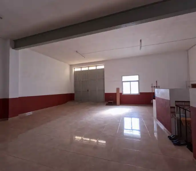 Casa con terraza en venta en Carrer Sant Llorenç 131, imagen 2