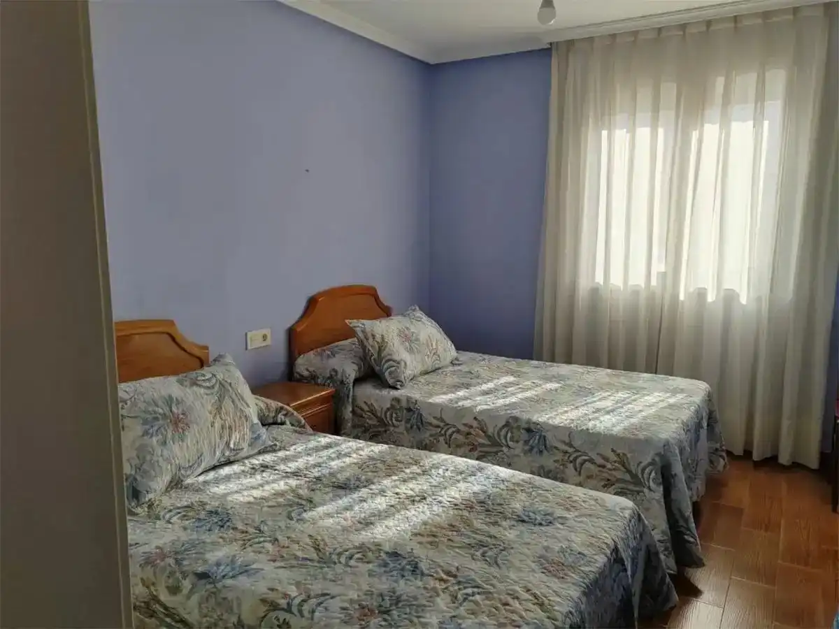 Dormitori de Pis en venda en Santa Elena de Jamuz amb Jardí privat, Traster i Piscina