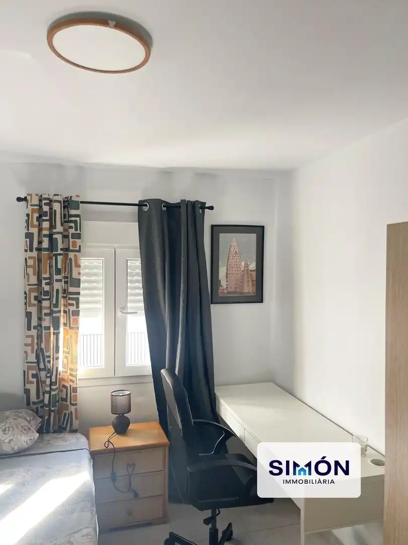 Bedroom of Flat for share in Manresa  with Furnished