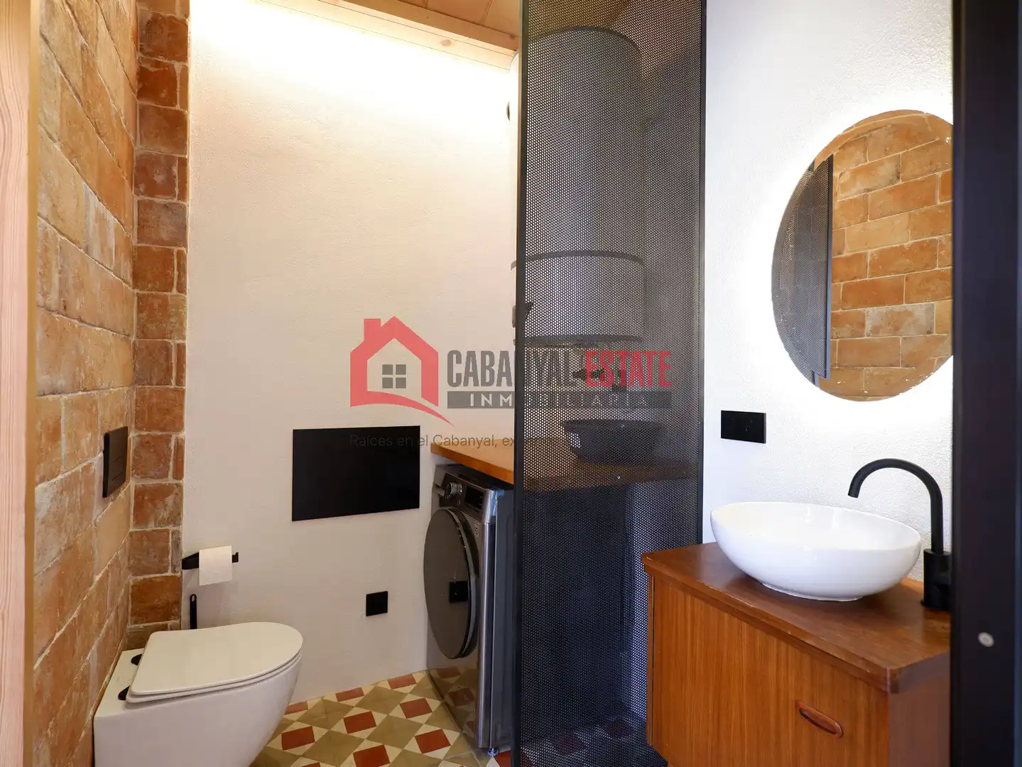 Bathroom of Houses for sale in Valencia  with Air Conditioner and Heating