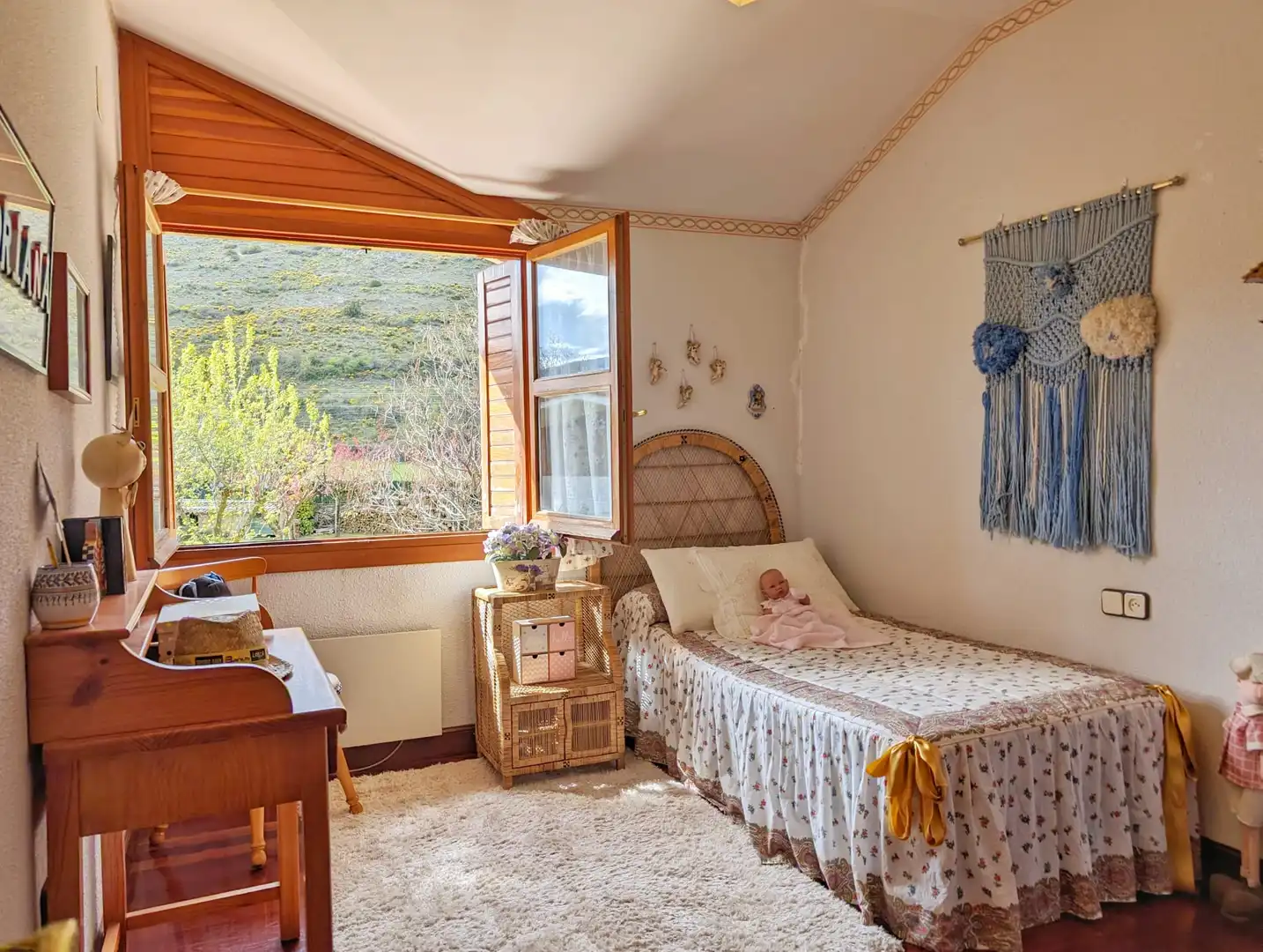 Dormitori de Casa o xalet en venda en Ezcaray amb Calefacció, Jardí privat i Terrassa