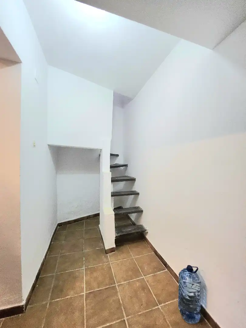 Haus oder Chalet zum Verkauf in Alcalá de Guadaira mit Privatgarten, Terrasse und Abstellraum