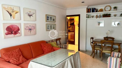 Foto 3 de Piso en venta en Avenida Portugal, Asdrúbal - Bahía Blanca, Cádiz Capital