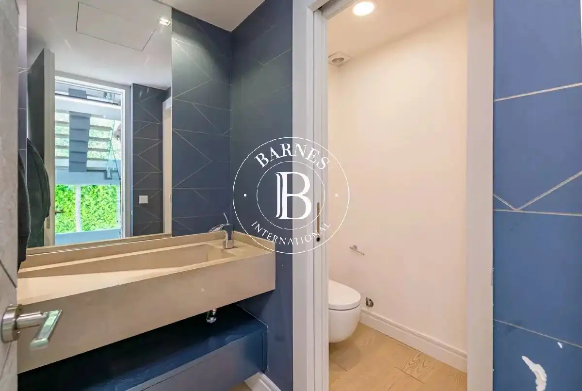 Baño de Casa o chalet en venta en Madrid con Aire acondicionado, Calefacción y Piscina