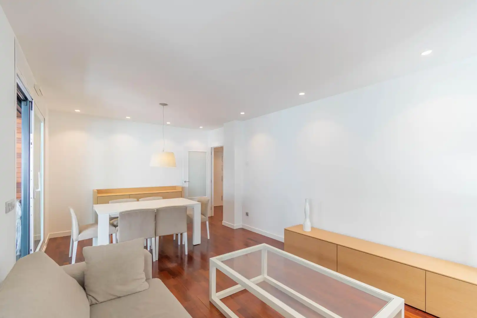 Sala d'estar de Pis en venda en  Pamplona / Iruña amb Calefacció, Jardí privat i Traster