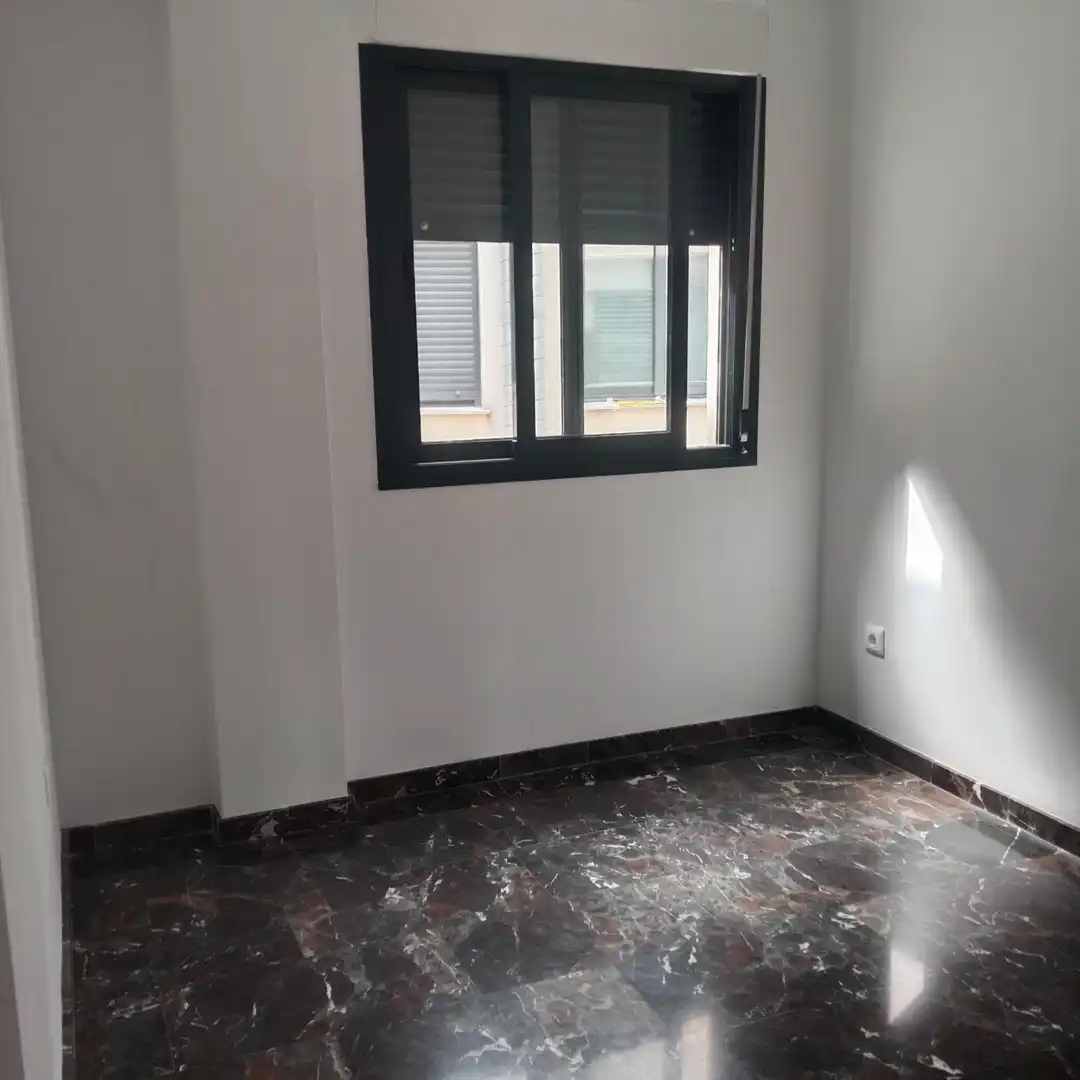Flat for sale in Calle CORTS VALENCIANES, Potries