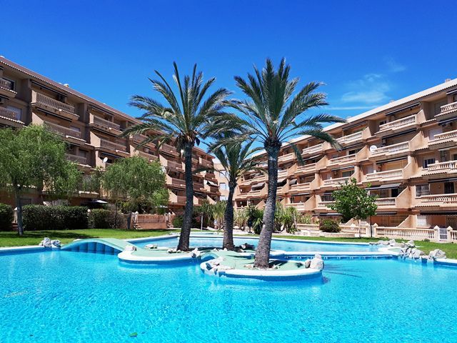 Piscina de Apartamento en venta en El Campello con Piscina comunitaria