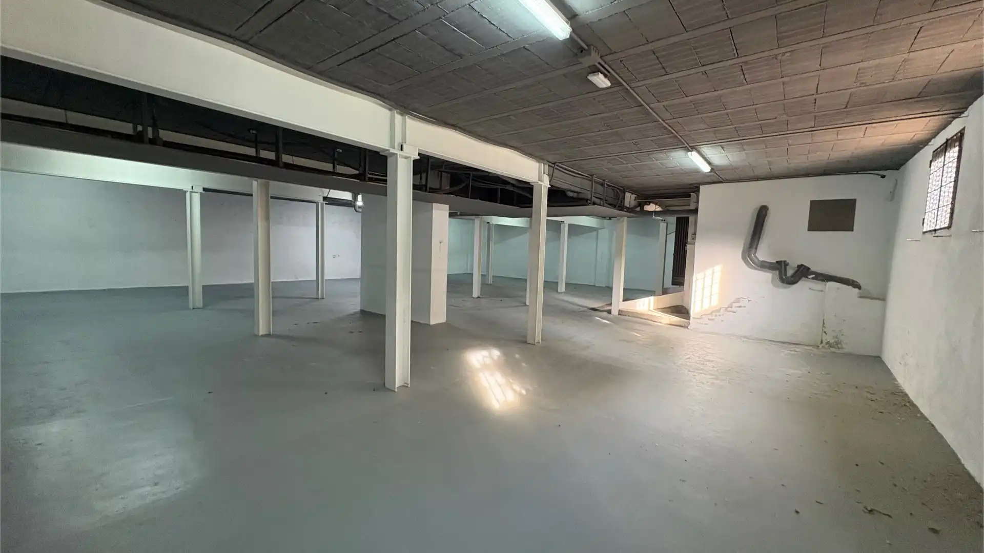 Local comercial en venda a Carrer de Parma 6, imagen 2