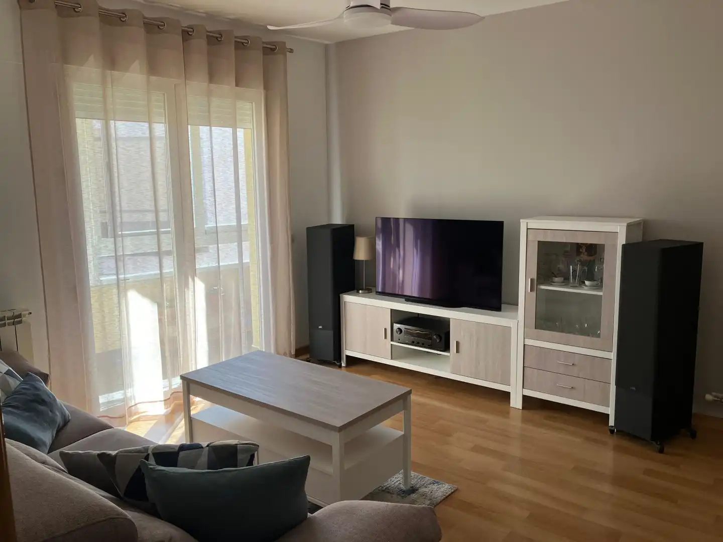 Living room of Flat for sale in Valdepeñas  with Air Conditioner, Heating and Storage room