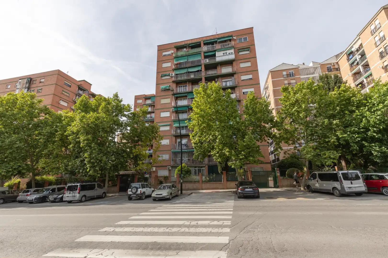 Vista exterior de Piso en venta en Granada con Aire acondicionado y Balcón