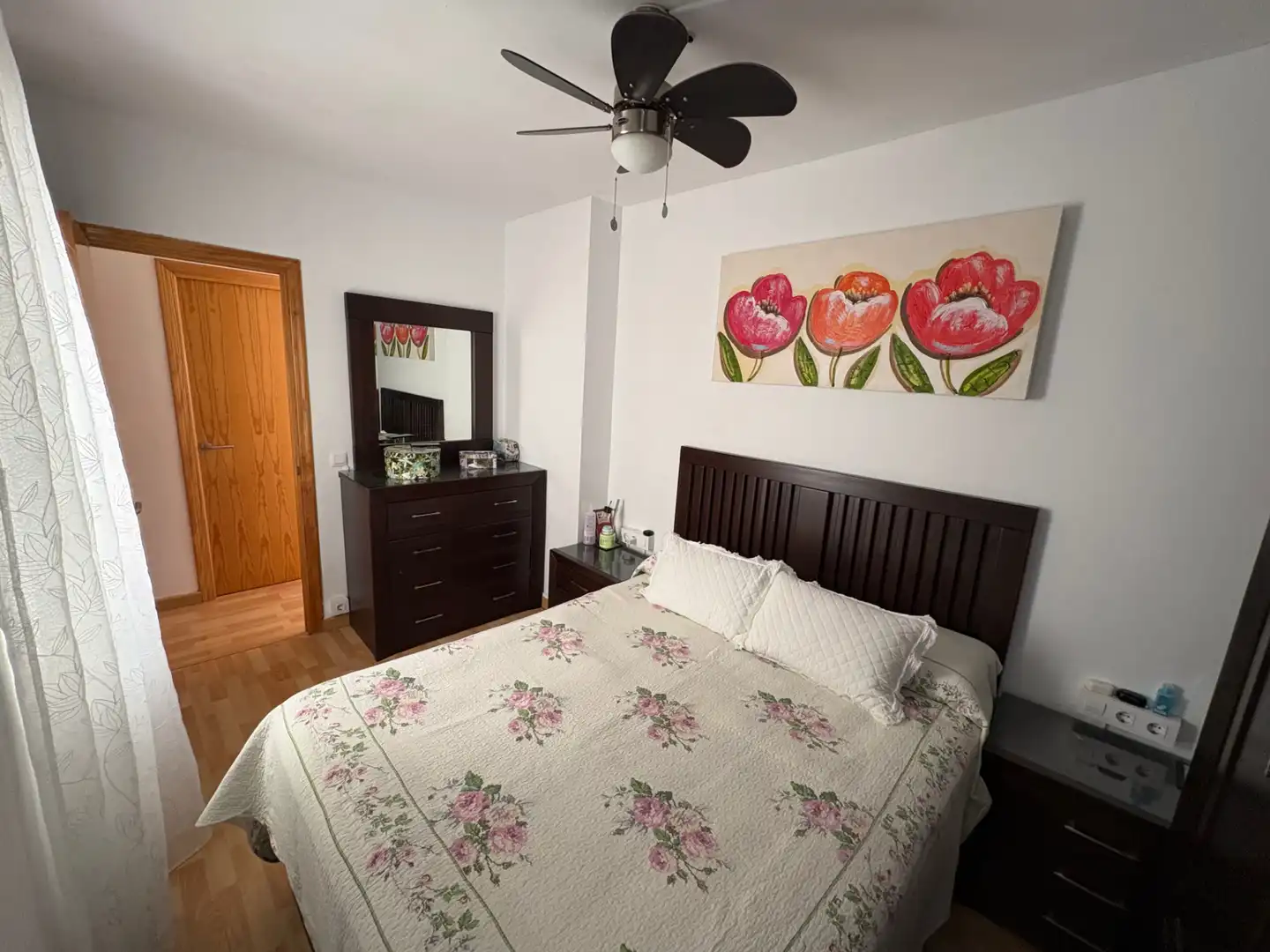 Habitación de Piso en venta en Mairena del Aljarafe con Calefacción, Parquet y Balcón