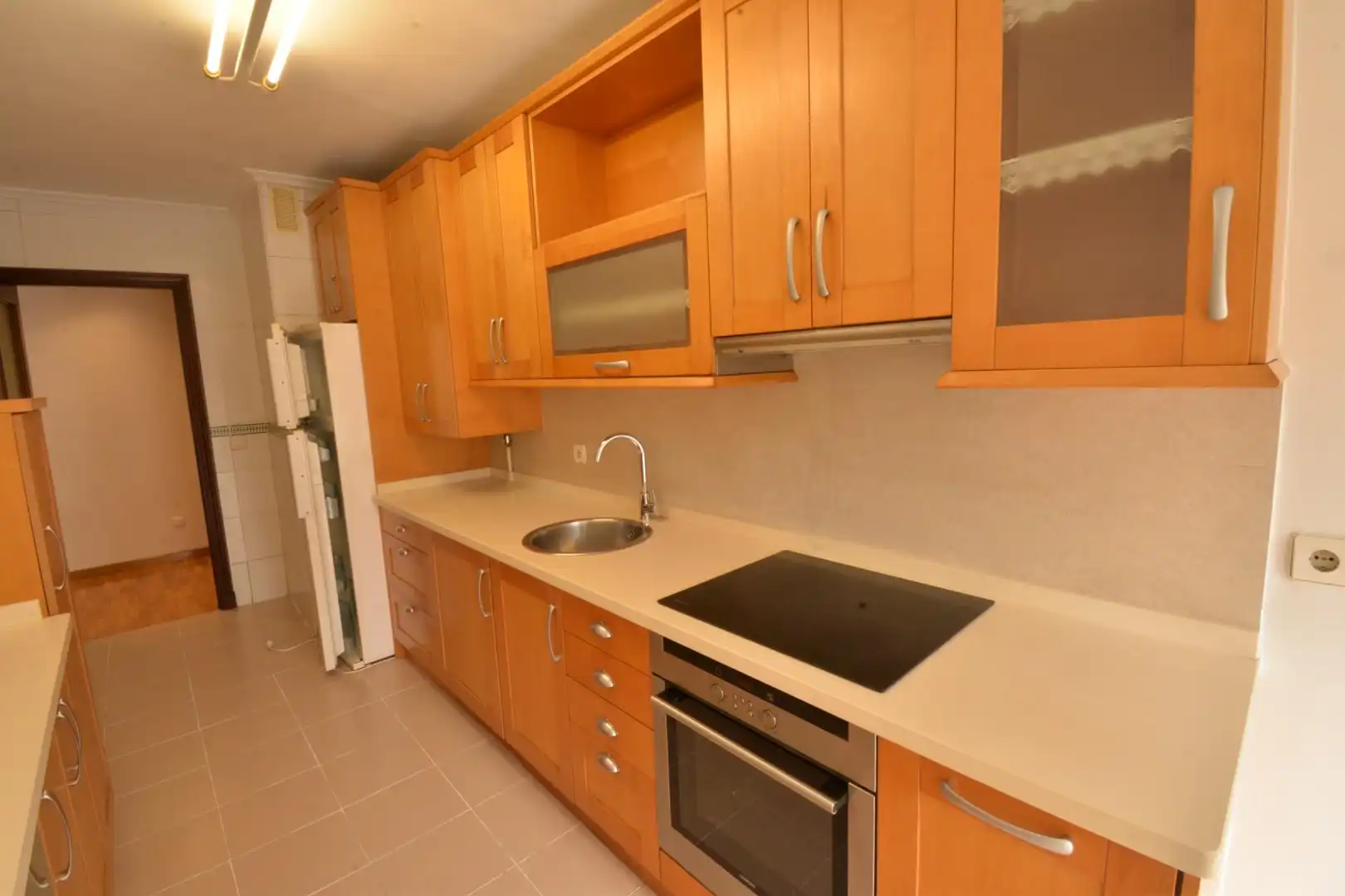 Cocina de Piso en venta en Oviedo  con Calefacción y Trastero