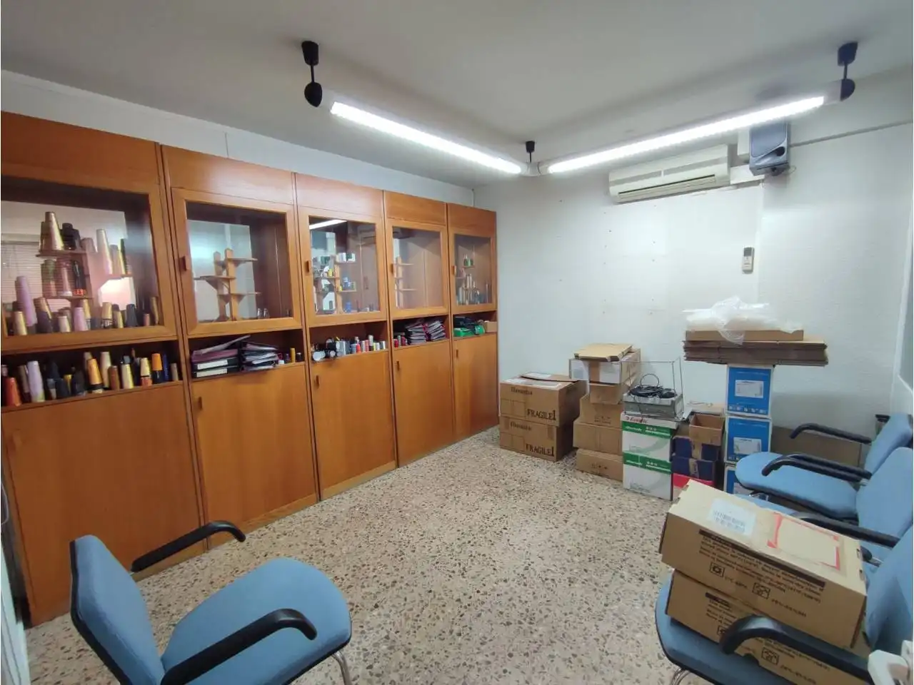Gewerbefläche zum Verkauf in Calle Mercè Cabestany, imagen 11
