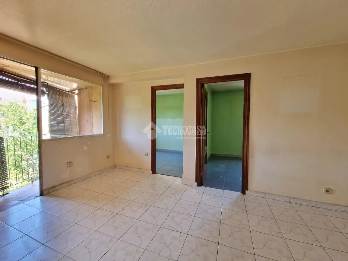Piso en venta en Madrid con Calefacción y Balcón