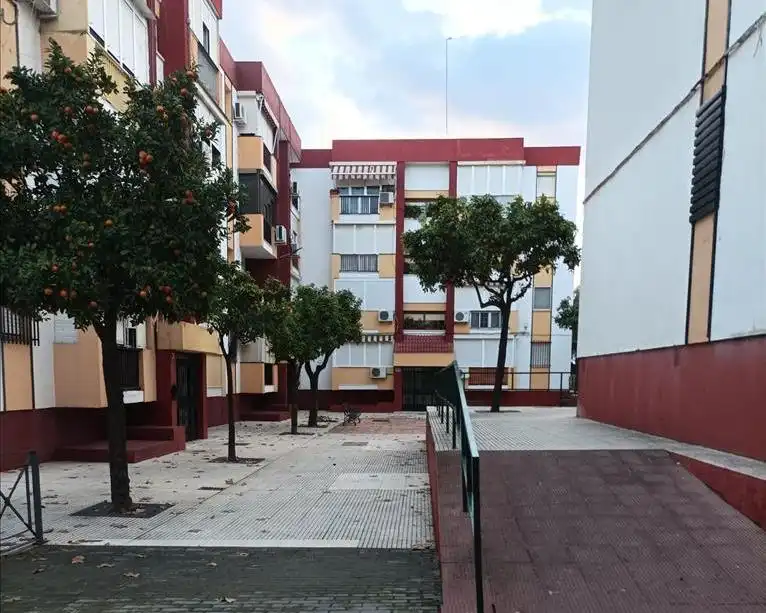 Vista exterior de Pis en venda en Huelva amb Terrassa