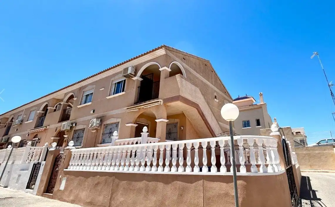 Àtic amb piscina en venda a Orihuela Costa