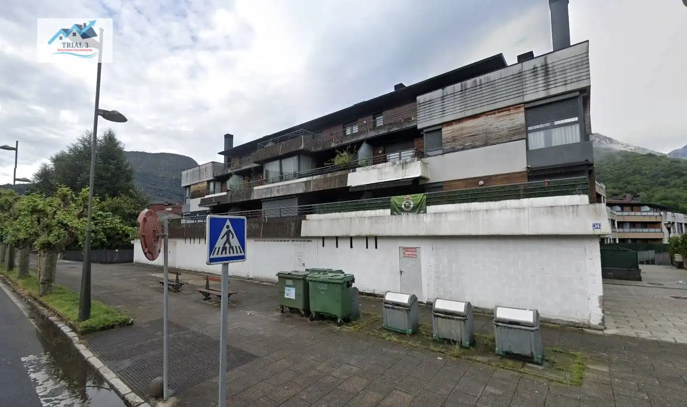Vista exterior de Piso en venta en Ramales de la Victoria con Terraza