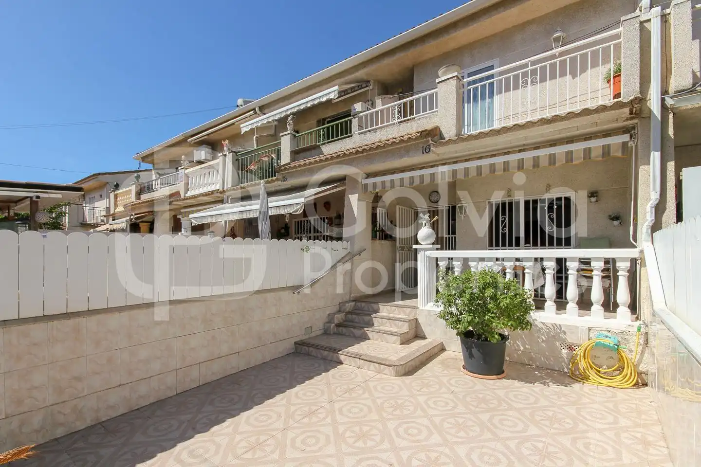 Casa a schiera con terrazza in vendita a calle Englantina, imagen 2
