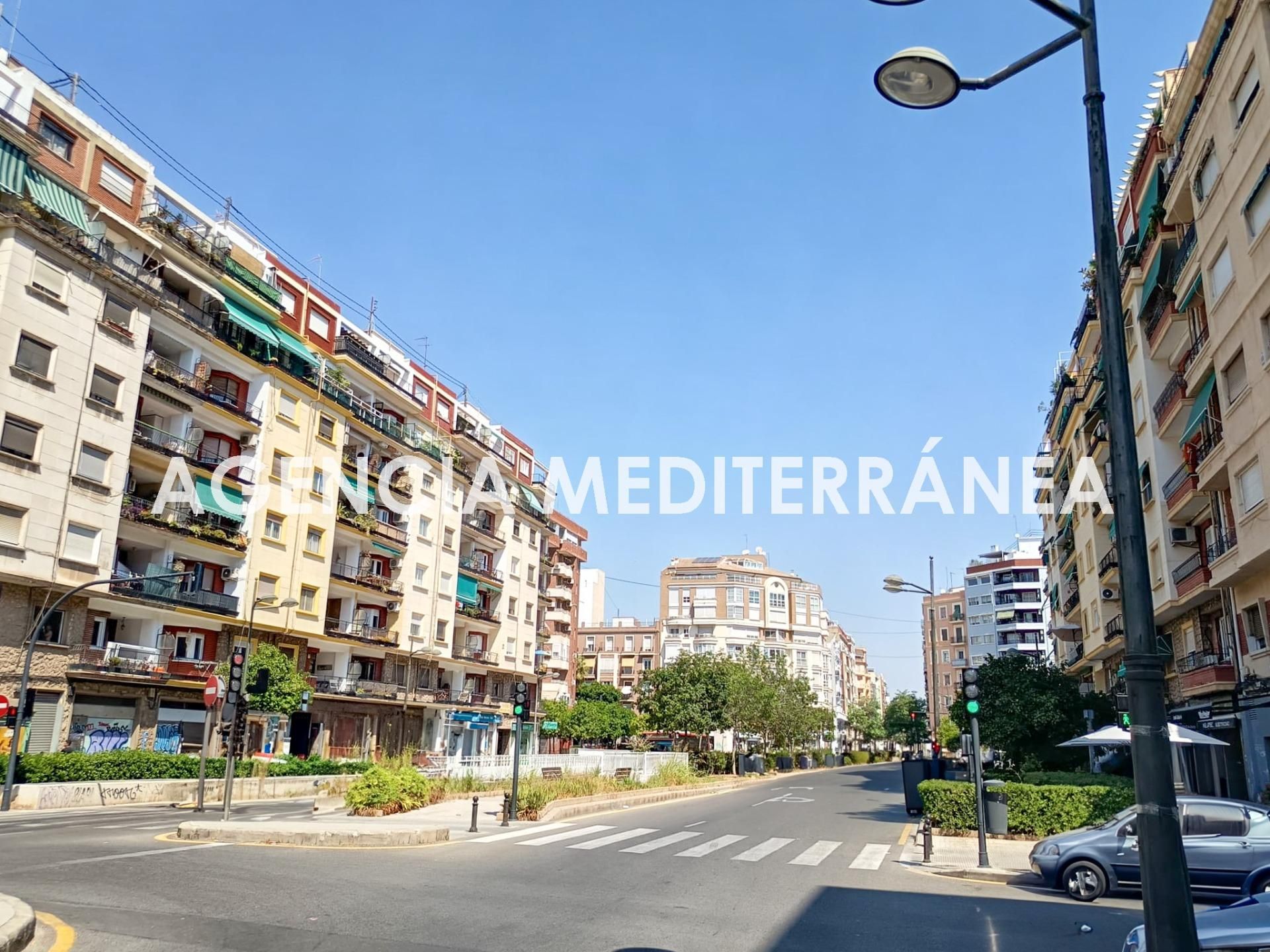 Exterior view of Flat for sale in  Valencia Capital  with Balcony