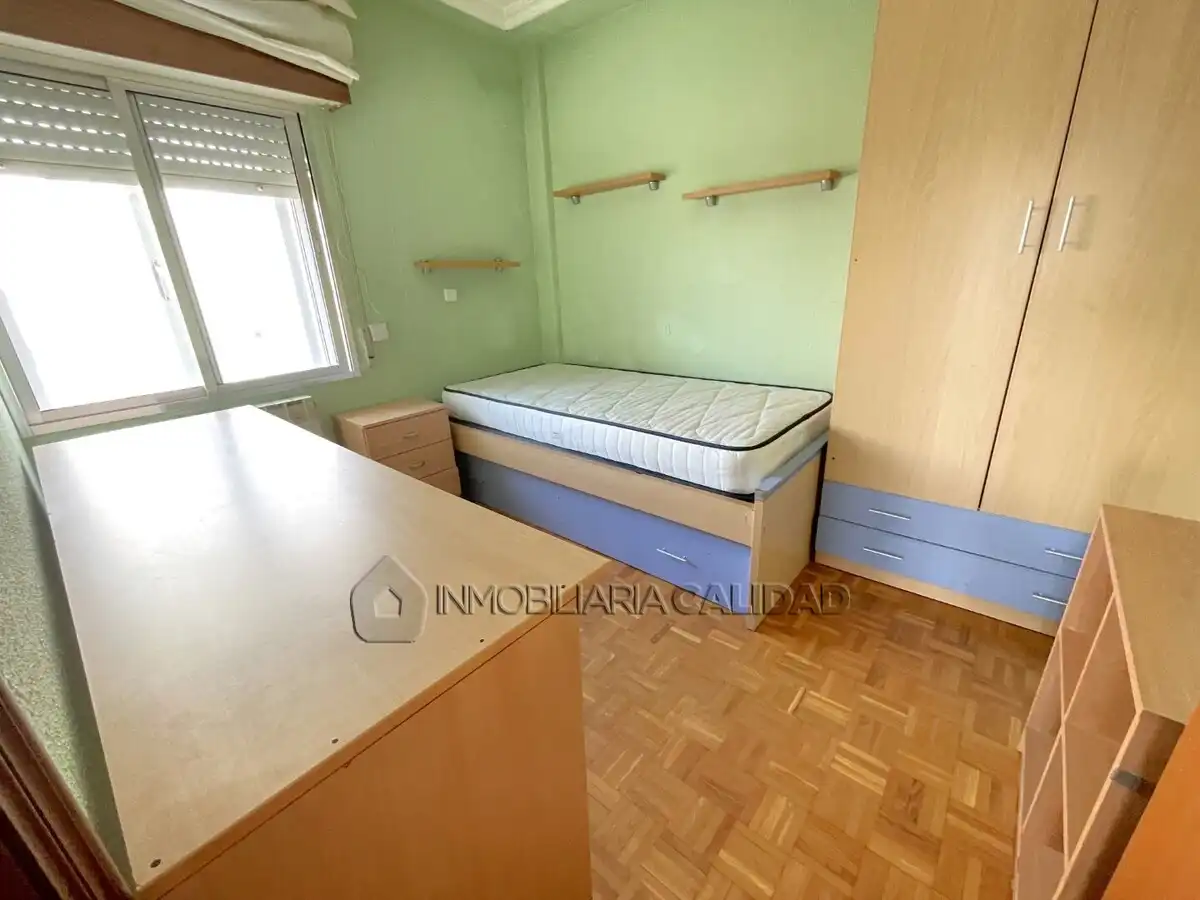 Bedroom of Flat for rent in Burgos  with Heating and Furnished