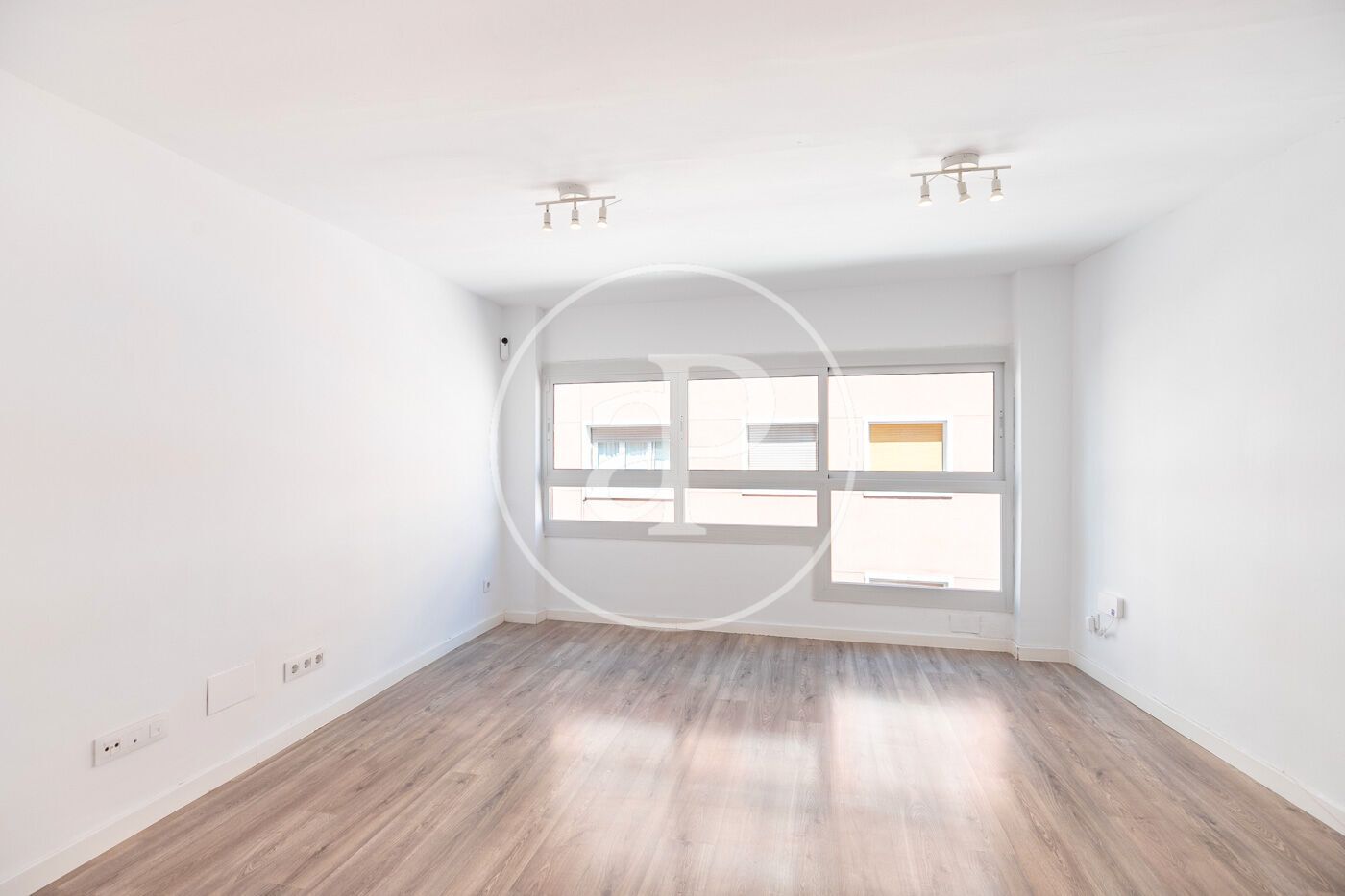 Flat for sale in Carrer de Bacardí, Sants-Badal