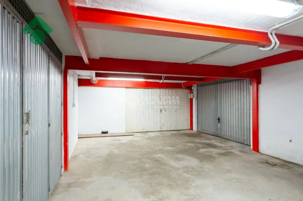 Garage zum Verkauf in Nerja