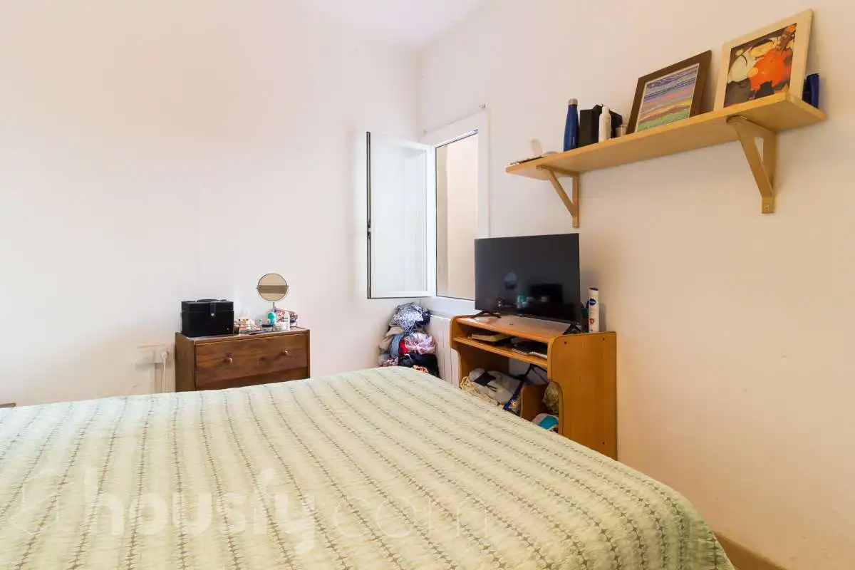 Schlafzimmer von Erdgeschoss zum Verkauf in Barcelona mit Heizung, Parkett und Terrasse