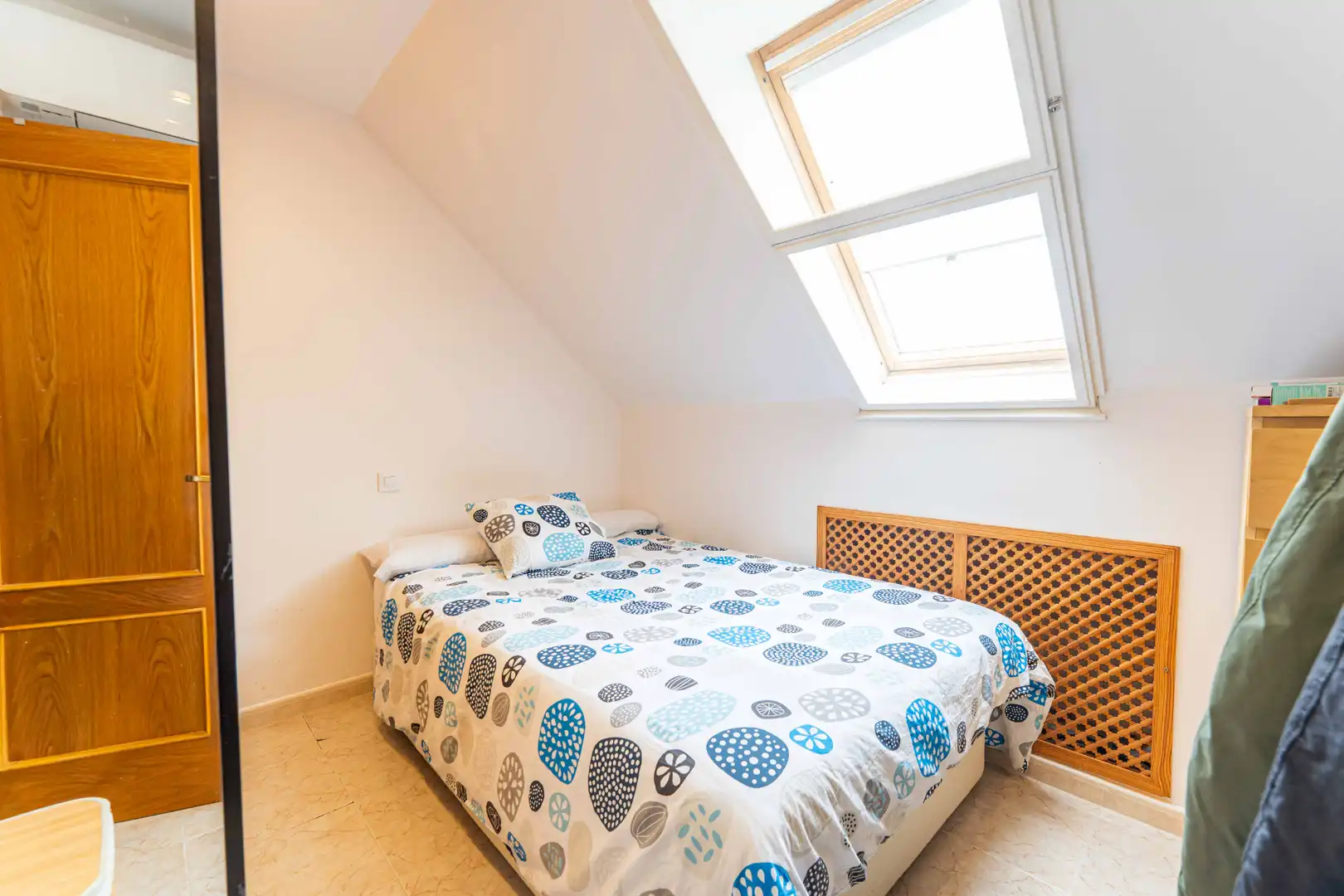 Habitación de Casa adosada en venta en Torrelodones con Balcón