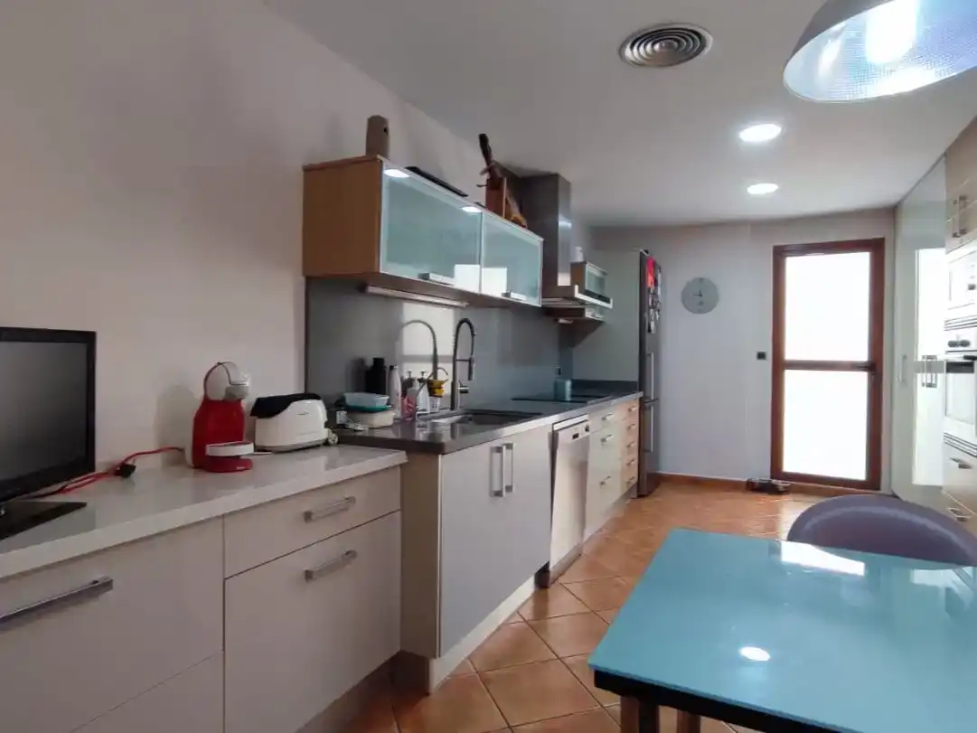 Küche von Wohnung zum Verkauf in Tavernes de la Valldigna mit Klimaanlage und Balkon