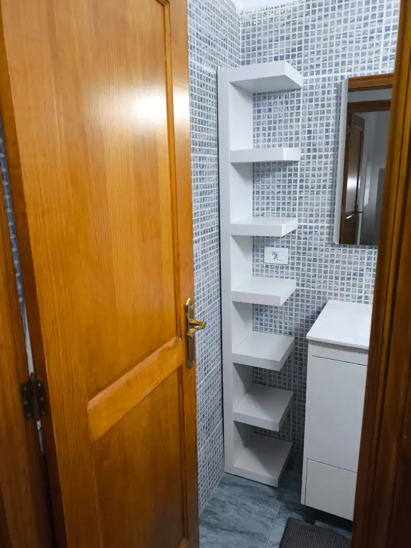 Badezimmer von Wohnung zum Verkauf in Arona mit Möbliert, Ofen und Mikrowelle